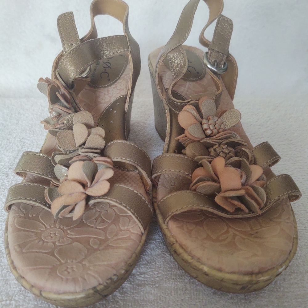 B.O.C. women's wedge sandals size 7